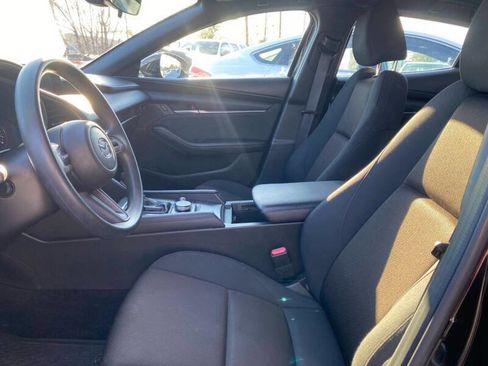 Used 2022 MAZDA MAZDA3 s image 10