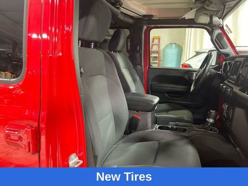 Used 2023 Jeep Wrangler Unlimited w/ Cold Weather Group image 23