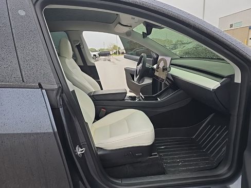 Used 2020 Tesla Model Y Long Range AWD/4WD image 7