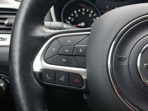 Used 2018 Jeep Compass Latitude w/ Safe & Security Group AWD/4WD image 21