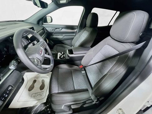 New 2026 GMC Terrain Elevation w/ Technology Package II AWD/4WD image 17