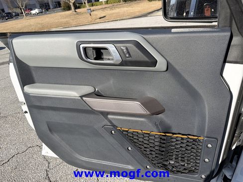 Used 2023 Ford Bronco Badlands image 18