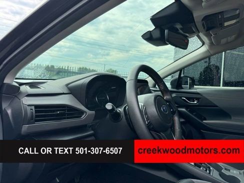 Used 2024 Subaru Crosstrek 2.5i Limited AWD/4WD image 8