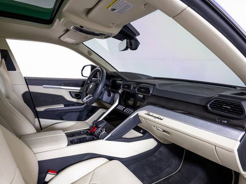 Used 2021 Lamborghini Urus image 13