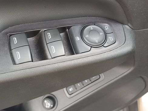Certified 2019 Chevrolet Equinox Premier AWD/4WD image 17