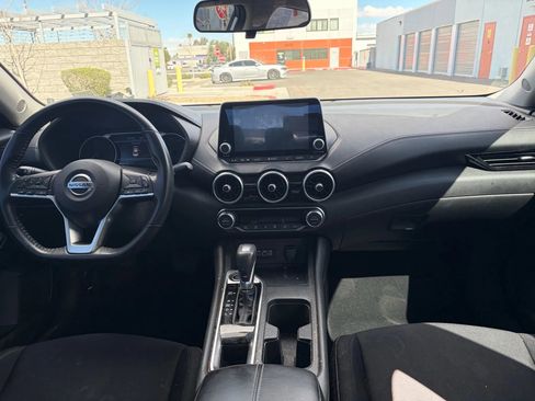 Used 2021 Nissan Sentra SV image 11