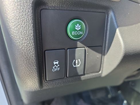 Used 2017 Honda HR-V LX image 28