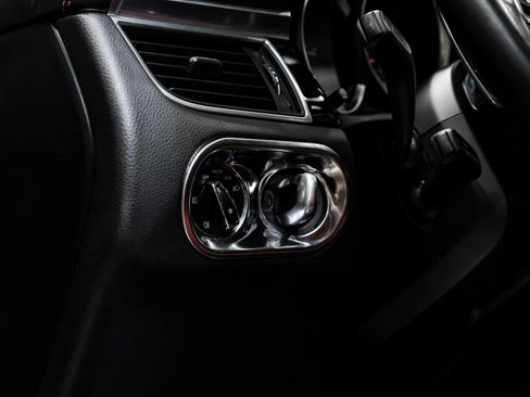 Used 2017 Porsche Macan S image 30