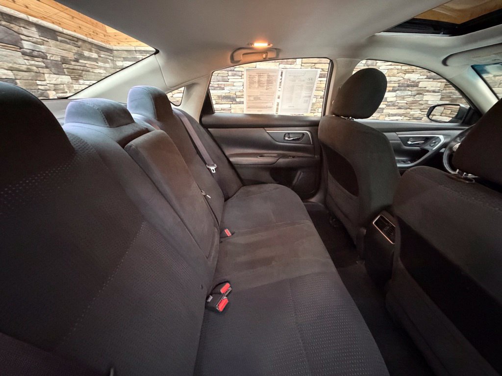 Used 2015 Nissan Altima 2.5 SV w/ Convenience Package FWD image 48