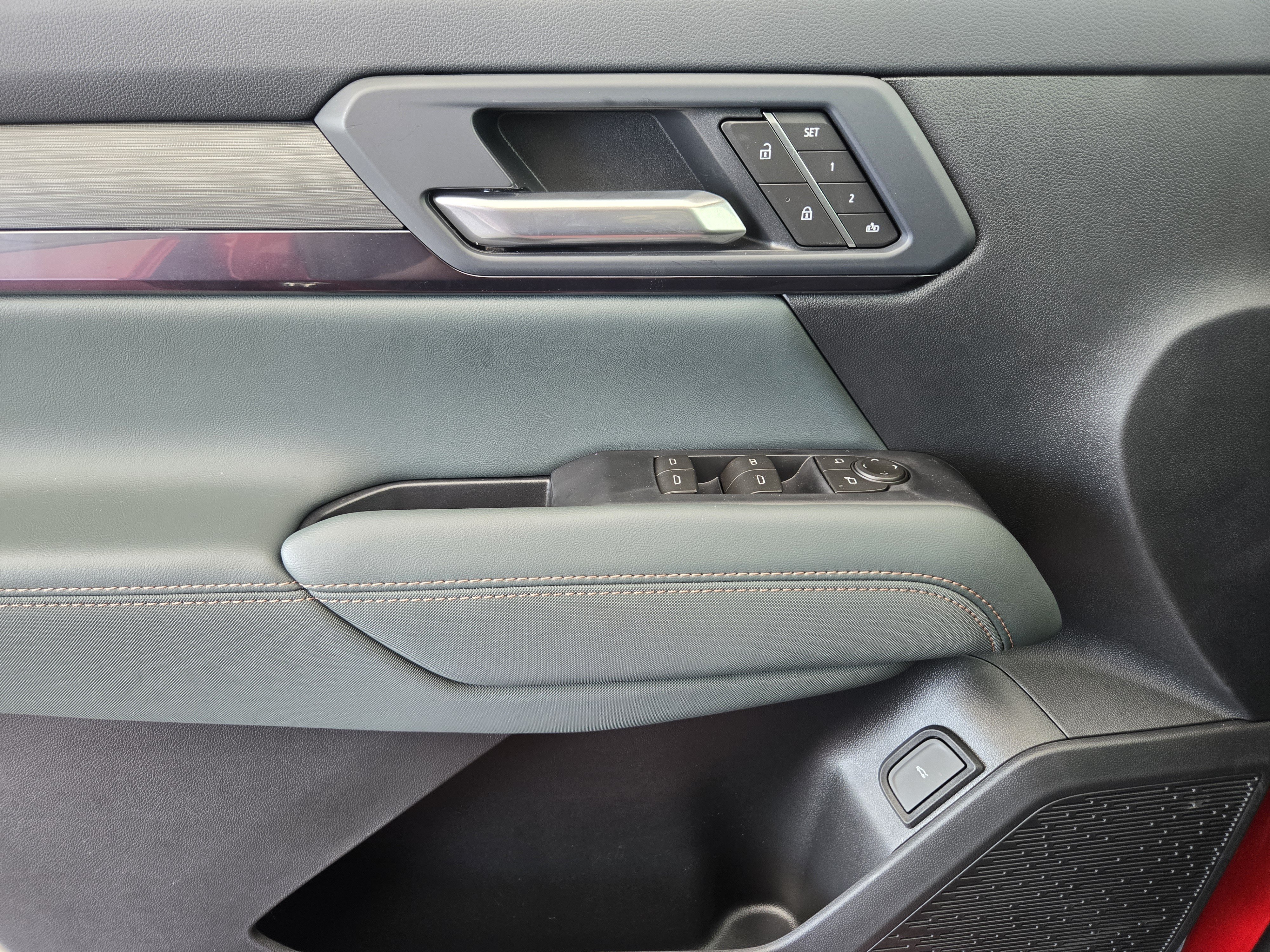New 2026 GMC Terrain AT4 w/ Convenience Package III AWD/4WD image 17