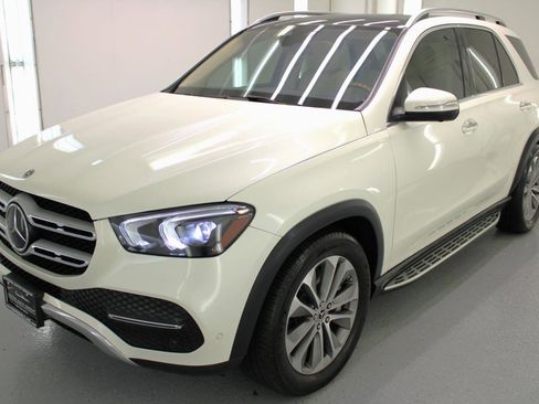 Used 2021 Mercedes-Benz GLE 450 4MATIC image 4