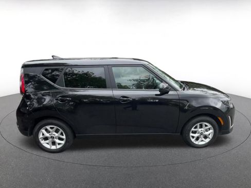 Used 2025 Kia Soul LX w/ LX Technology Package image 16