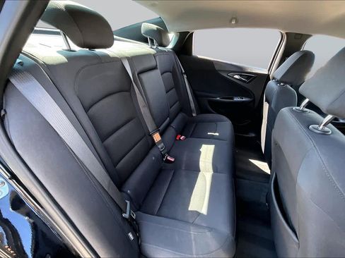 Used 2025 Chevrolet Malibu LT FWD image 19