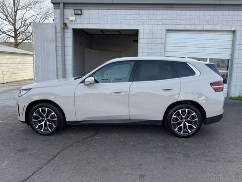 Certified 2025 BMW X3 xDrive30i w/ Premium Package image 2