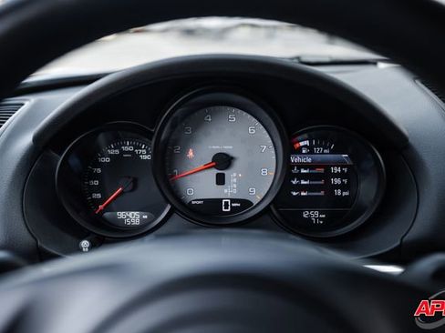 Used 2015 Porsche Cayman S image 9