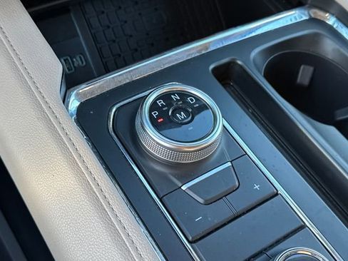 Used 2024 Ford Expedition Max XLT image 15