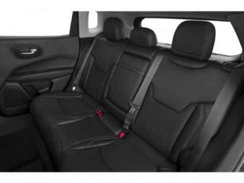 Used 2018 Jeep Compass Latitude w/ Popular Equipment Group AWD/4WD image 14