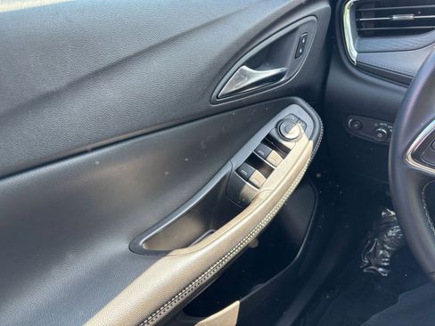 Used 2025 Buick Encore GX Preferred FWD image 18