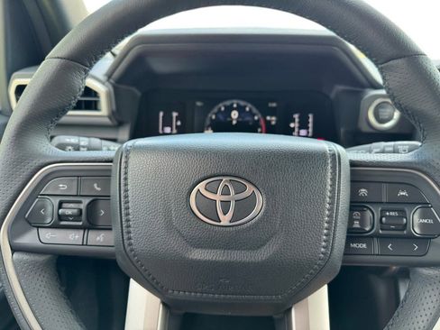 New 2025 Toyota 4Runner SR5 image 16