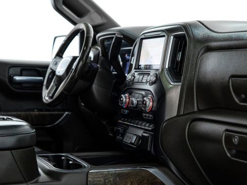 Used 2020 GMC Sierra 1500 Denali w/ Denali Ultimate Package AWD/4WD image 26