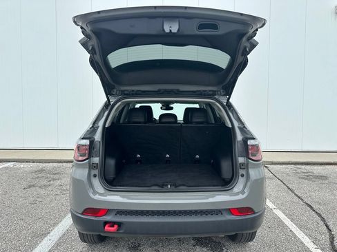Used 2022 Jeep Compass Trailhawk AWD/4WD image 21
