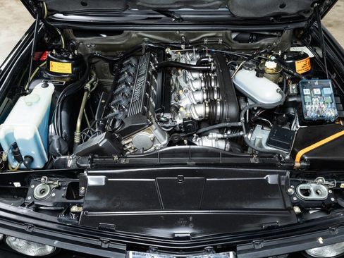 Used 1988 BMW M5 image 75