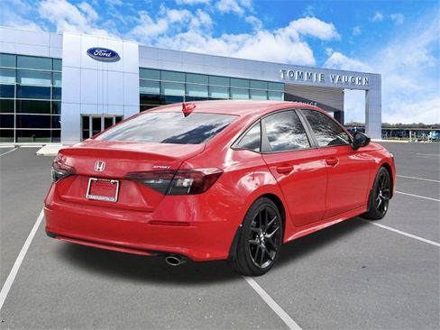 Used 2025 Honda Civic Sport image 4