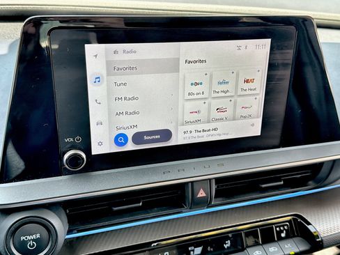Used 2024 Toyota Prius XLE FWD image 16