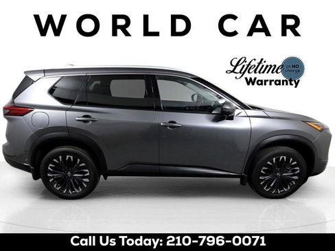 Used 2025 Nissan Rogue SL w/ Tech Package image 8