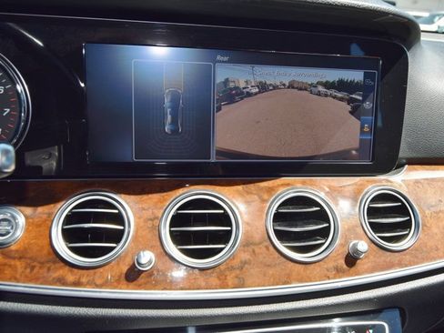 Used 2017 Mercedes-Benz E 300 4MATIC image 24
