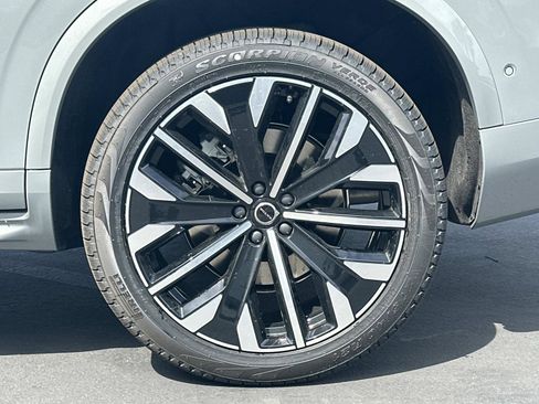New 2026 Volvo XC90 T8 Ultra w/ Protection Package Premier image 24