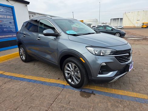 Used 2021 Buick Encore GX Essence w/ Experience Buick Package image 3