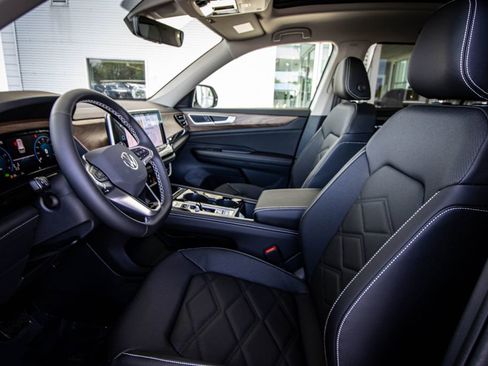 New 2026 Volkswagen Atlas SE FWD image 26