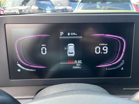 Used 2024 Kia Sportage LX image 40