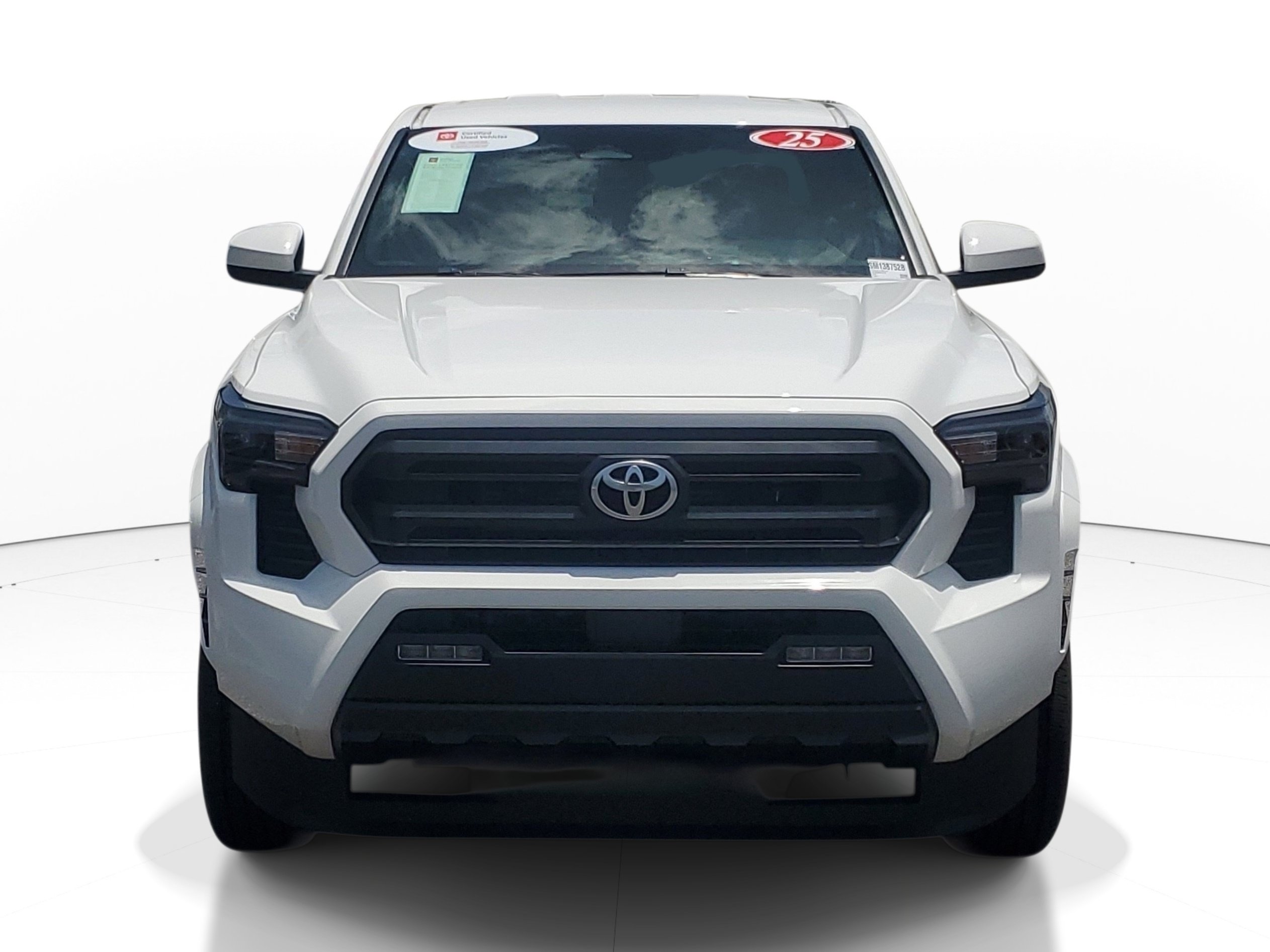 Used 2025 Toyota Tacoma SR5 AWD/4WD image 2