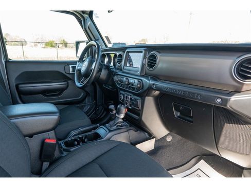 Used 2020 Jeep Wrangler Unlimited Sport image 34