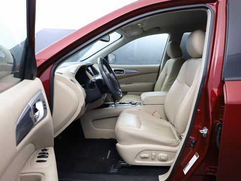 Used 2020 Nissan Pathfinder SL image 11