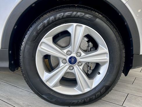 Used 2014 Ford Escape SE w/ Equipment Group 201A FWD image 18