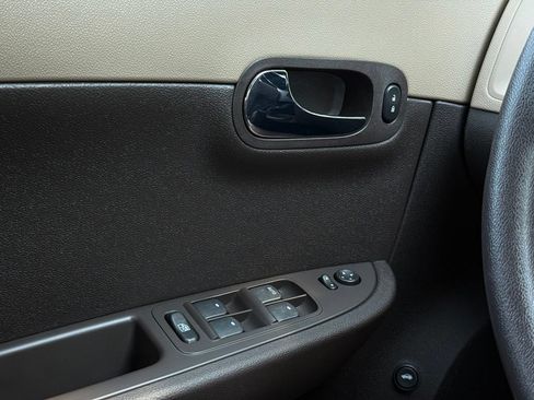 Used 2010 Chevrolet Malibu LS FWD image 24