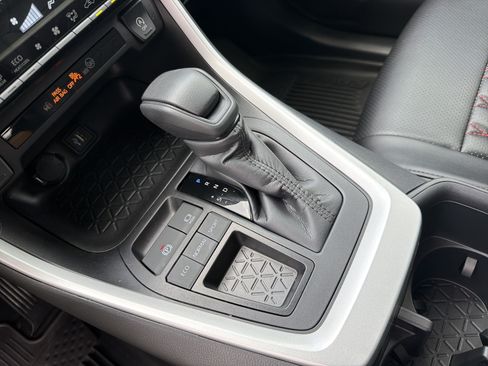 Certified 2024 Toyota RAV4 XLE w/ Convenience Package FWD image 9