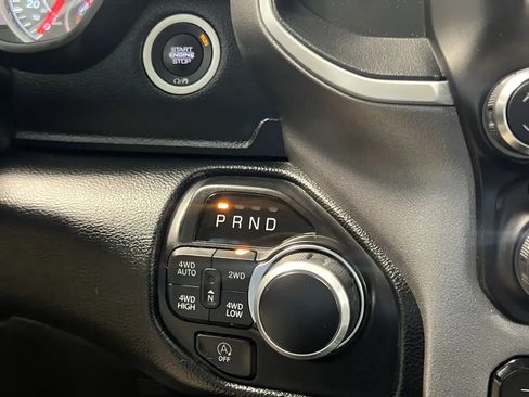 Used 2020 RAM 1500 Big Horn AWD/4WD image 38