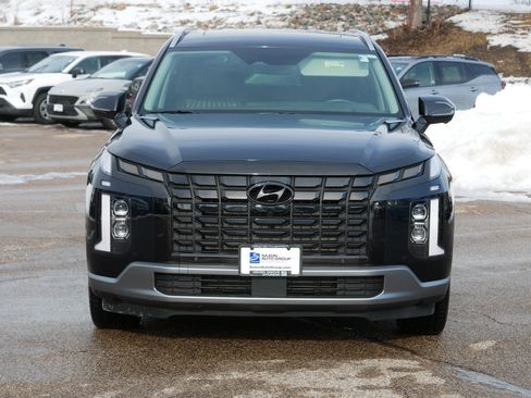 Used 2023 Hyundai Palisade Limited image 3