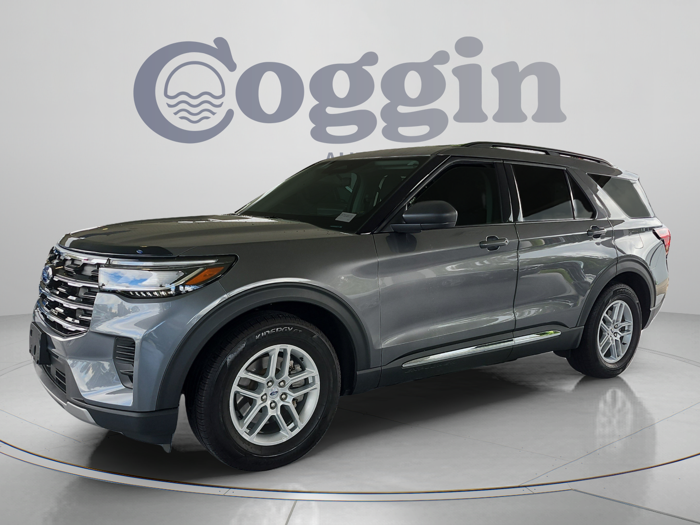 Used 2025 Ford Explorer Active RWD image 1