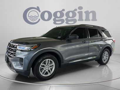 Used 2025 Ford Explorer Active