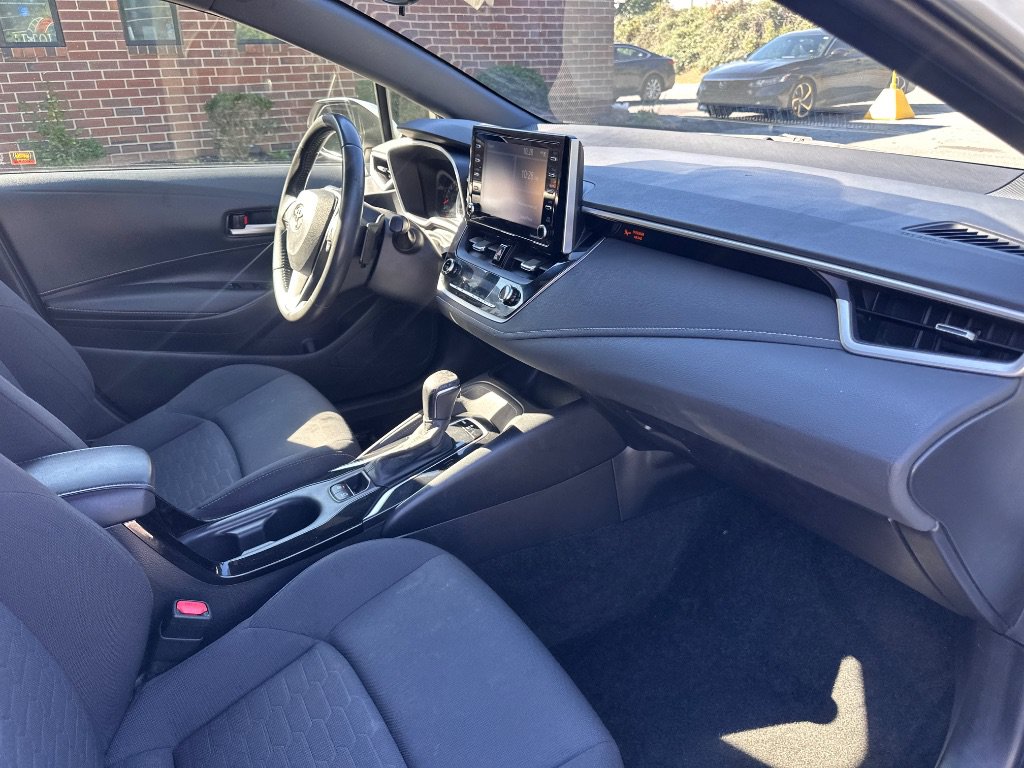 Used 2021 Toyota Corolla SE w/ Carpet Mat Package (TMS) FWD image 24