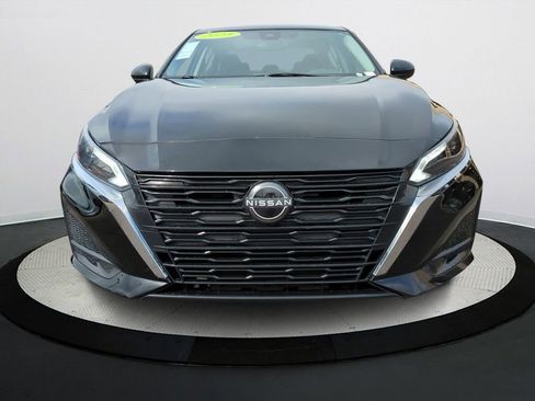 Used 2023 Nissan Altima 2.5 SV image 8