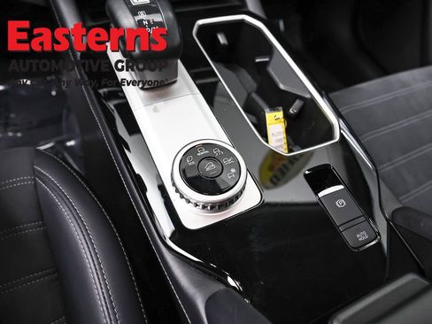 Used 2025 Mitsubishi Outlander SE FWD image 20
