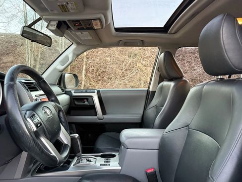 Used 2010 Toyota 4Runner SR5 image 13