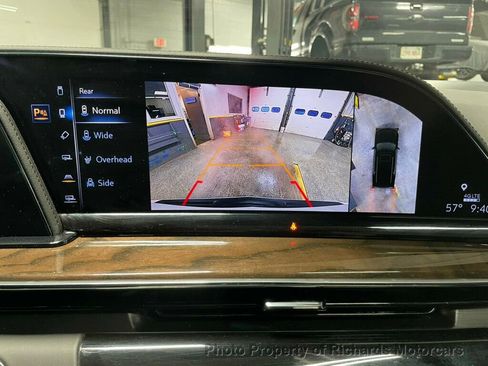 Used 2024 Cadillac Escalade Premium Luxury Platinum image 19