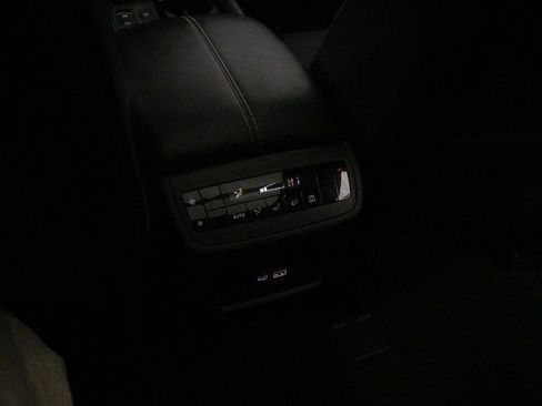 Used 2023 Nissan Pathfinder SV w/ SV Premium Package image 23